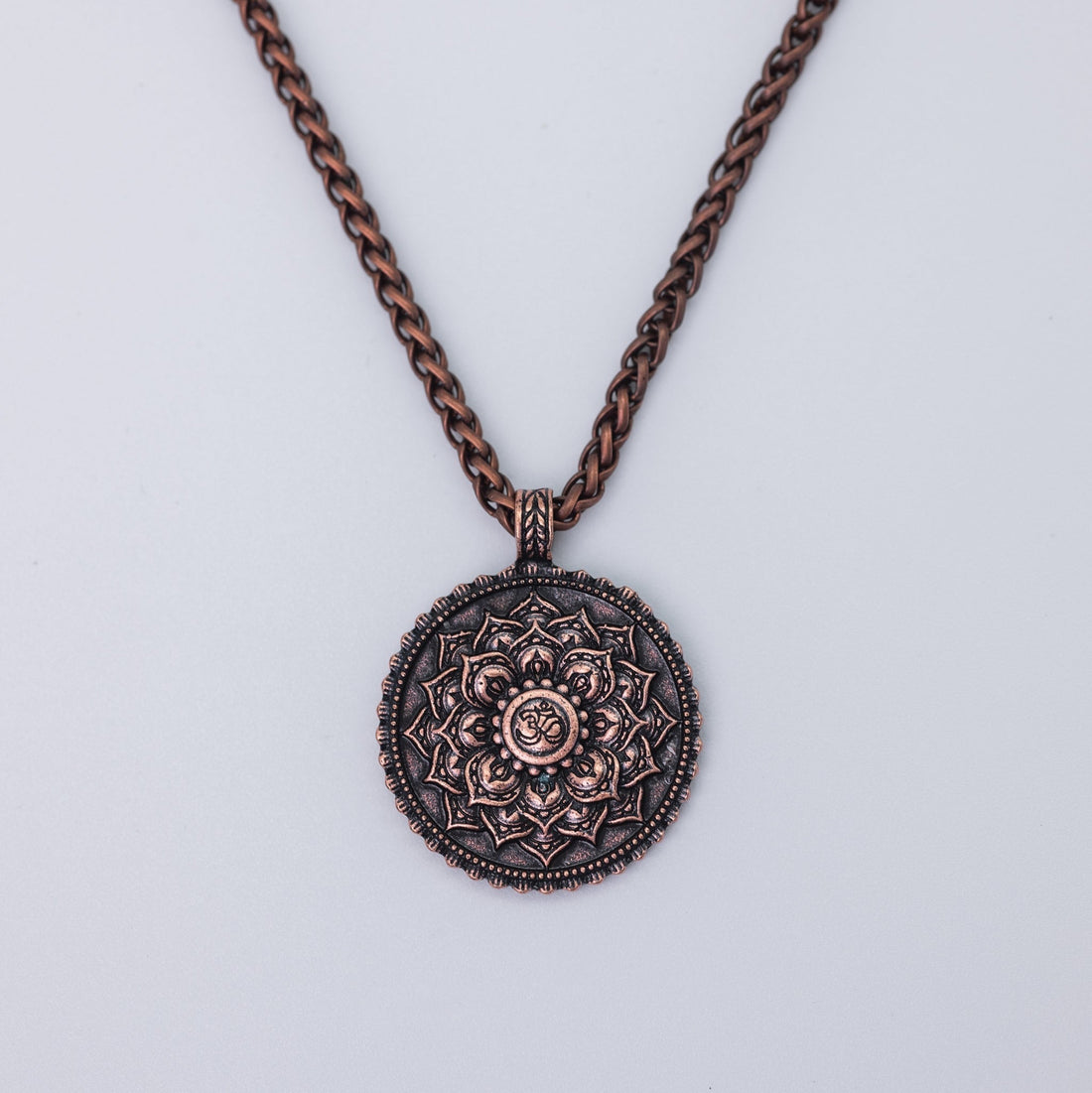 Necklace Hanging On Wall - Minjagripir.is