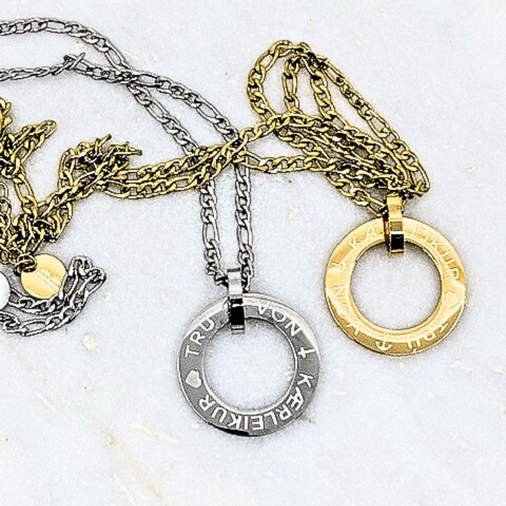 Icelandic Love Necklace - Blakk by B