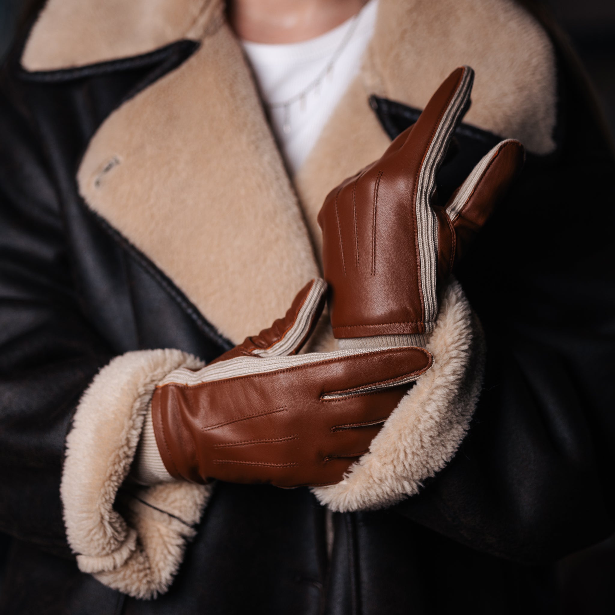 Hekla - Cognac Lamb Crochet Gloves - Mamma Reykjavík