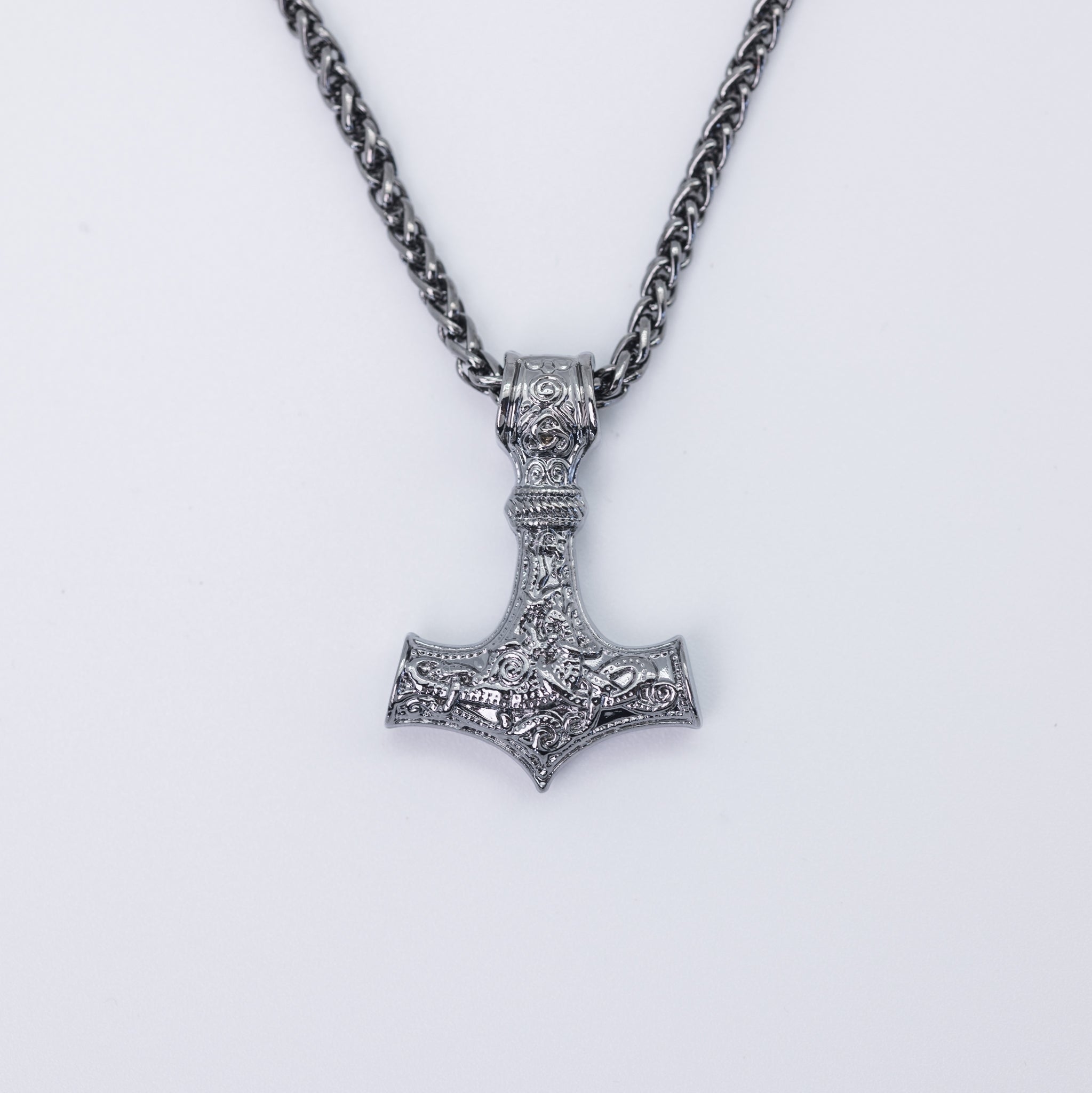 Necklace Hanging On Wall - Minjagripir.is