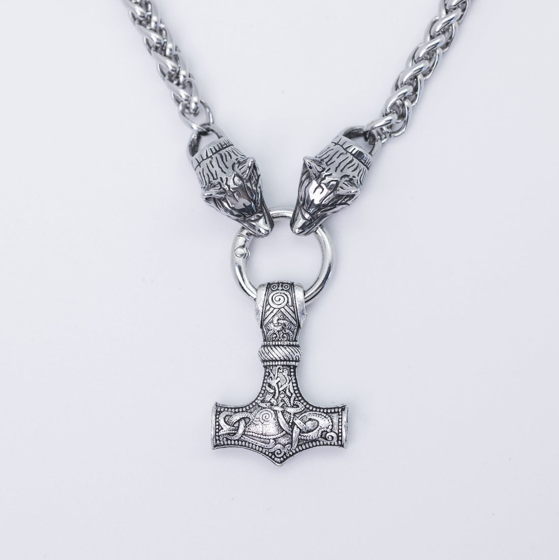 Necklace Hanging On Wall - Minjagripir.is