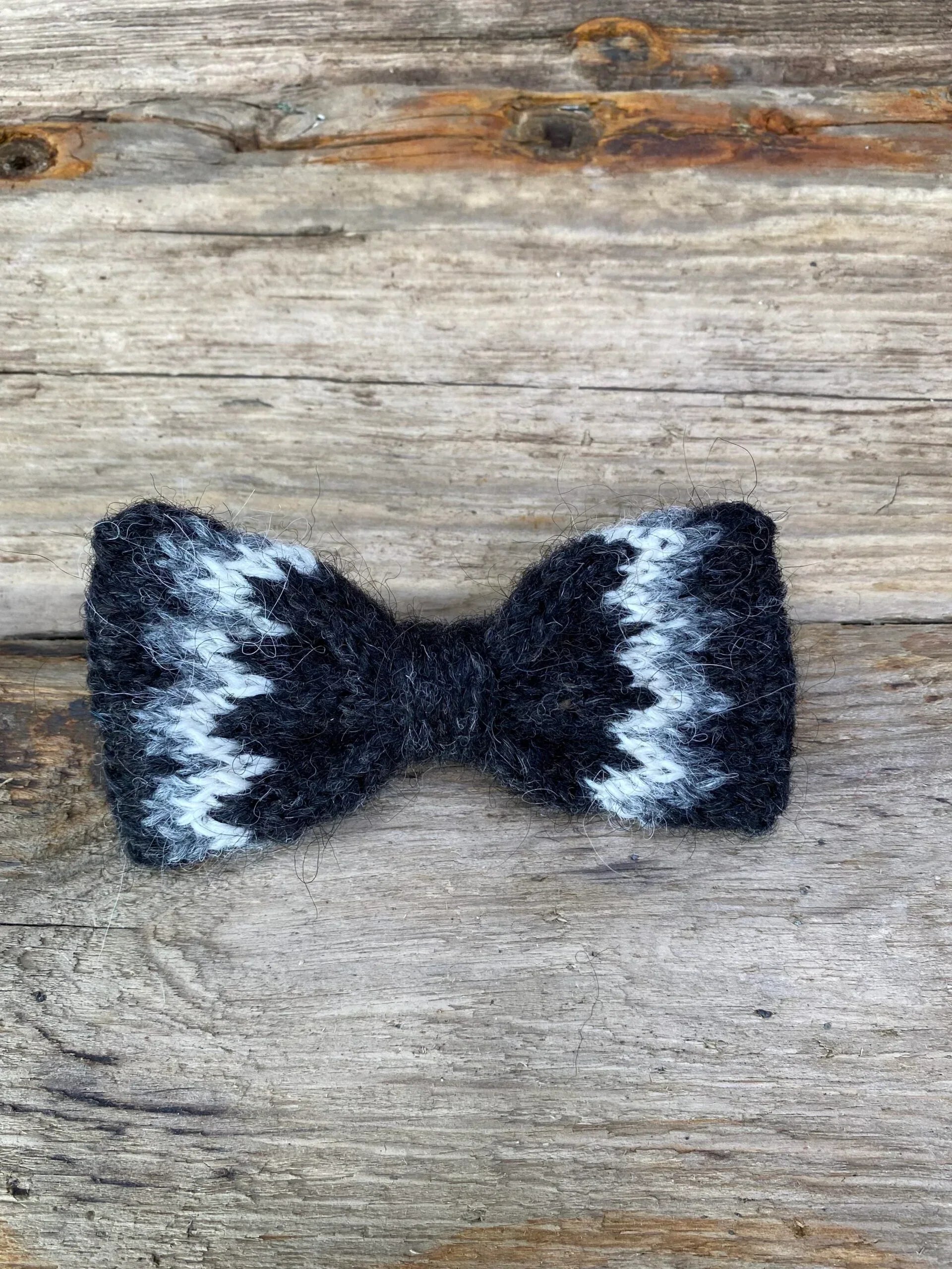 Bow Tie Icelandic Wool