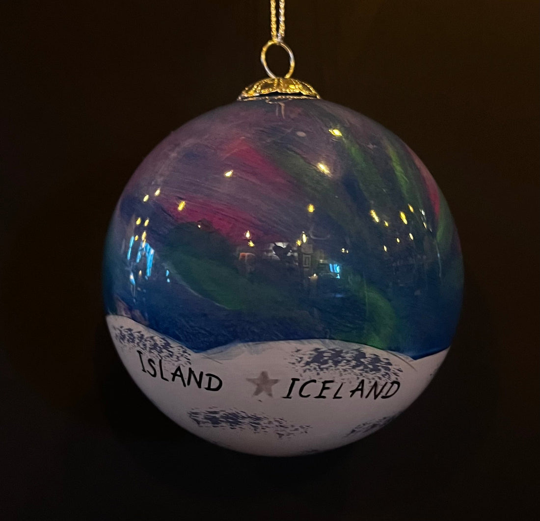 Handpainted Icelandic Glass Bauble - Gæfumunir