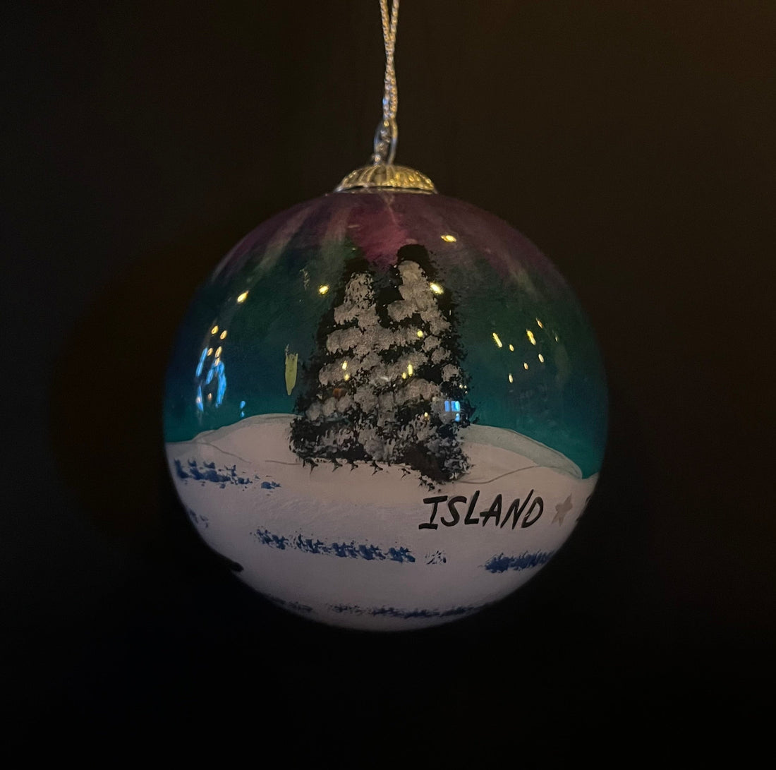 Handpainted Icelandic Glass Bauble - Gæfumunir