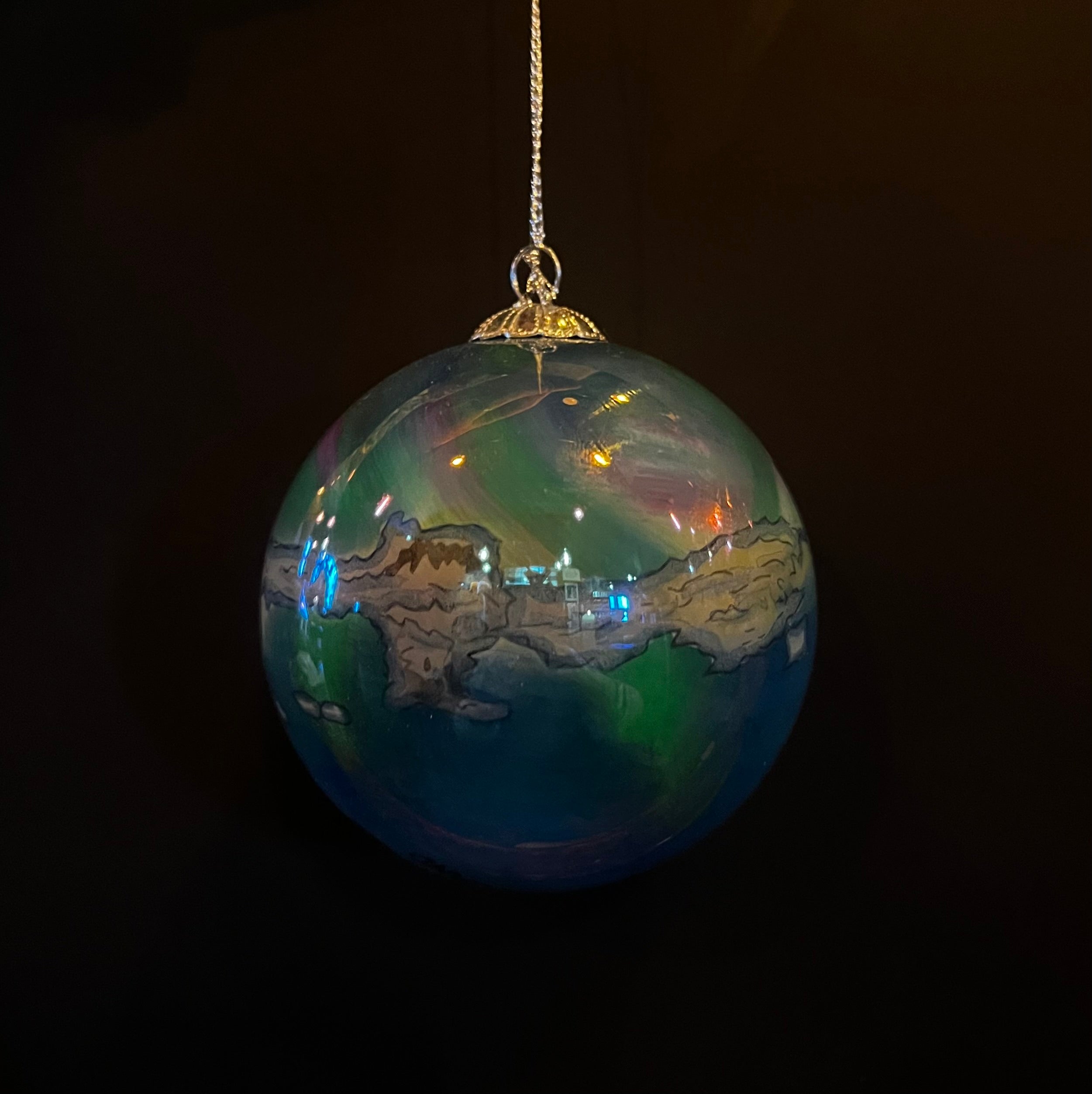 Handpainted Icelandic Glass Bauble - Gæfumunir
