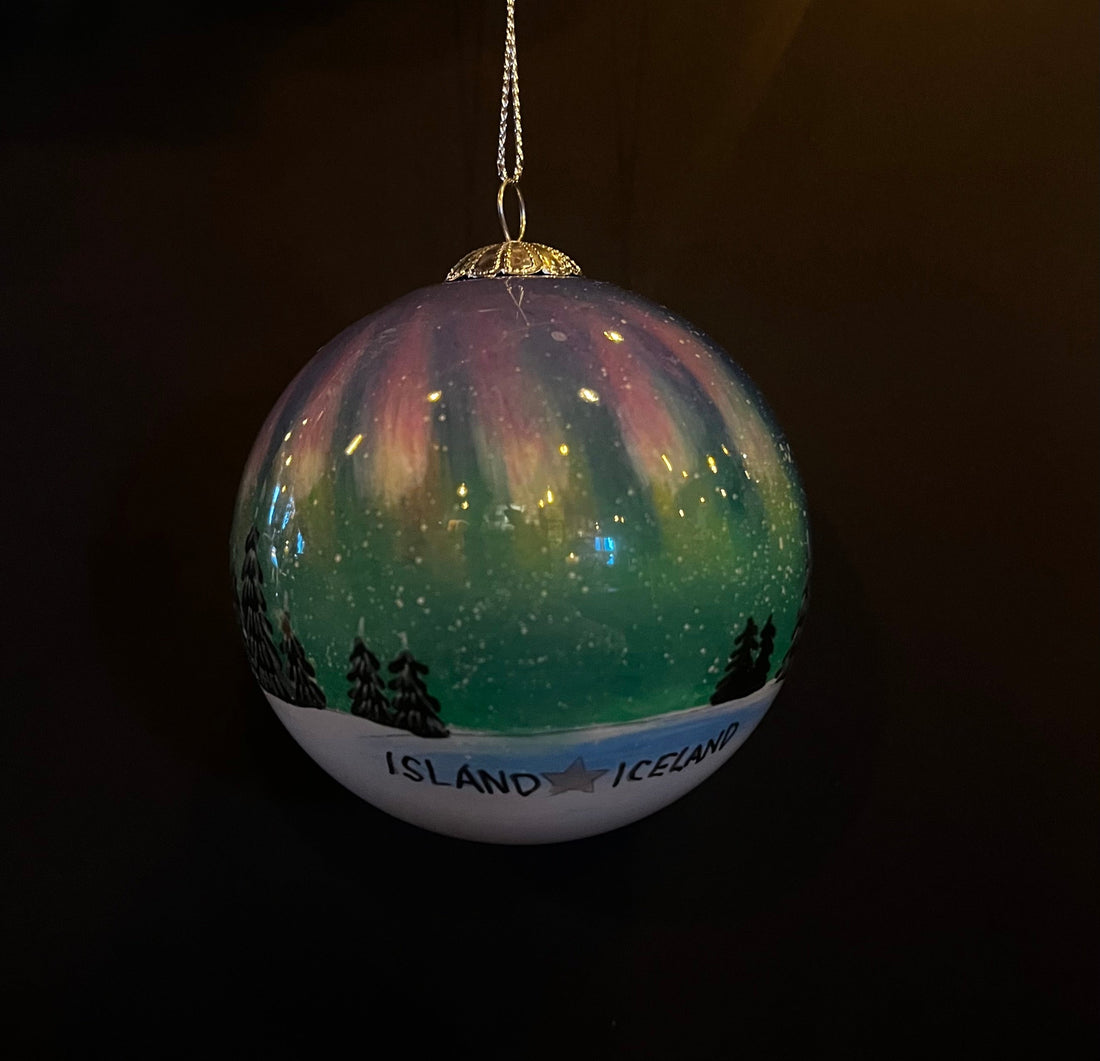 Handpainted Icelandic Glass Bauble - Gæfumunir