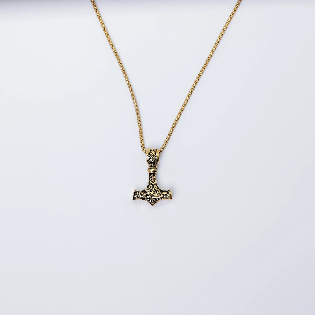 Necklace Hanging On Wall - Minjagripir.is